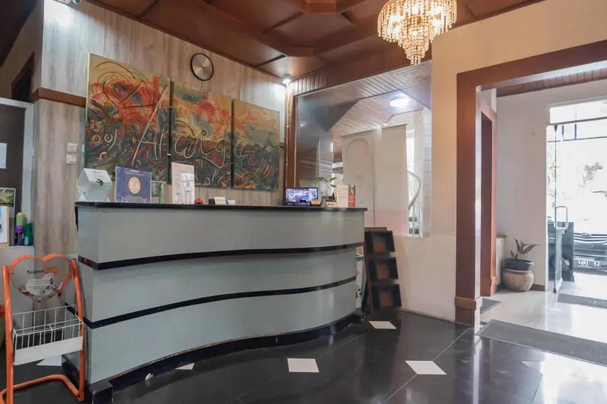 Reddoorz At Arwiga Hotel Near Rs Hasan Sadikin باندونج المظهر الخارجي الصورة
